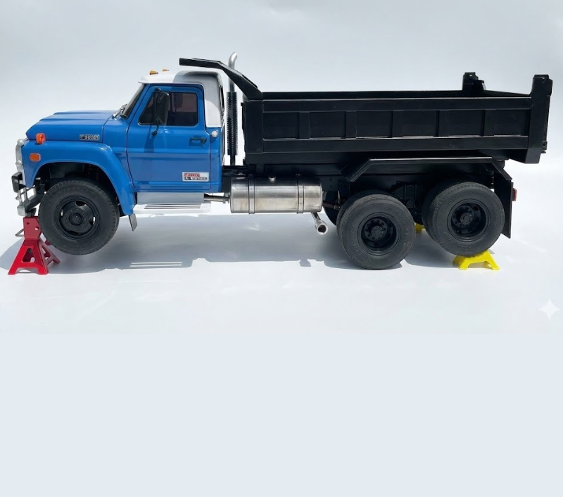 Miniatura Caminhão Ford F-11000 Basculante 6x4 - Escala 1/14 (Controle Remoto)