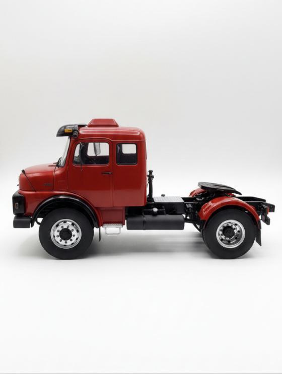 Mercedes-Benz L-1113 Cavalo Mecânico Vermelho Miniatura RC -  Escala 1/24